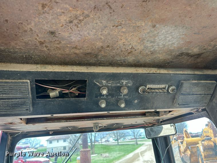 image for item DR4578 Allis-Chalmers AC7000  tractor