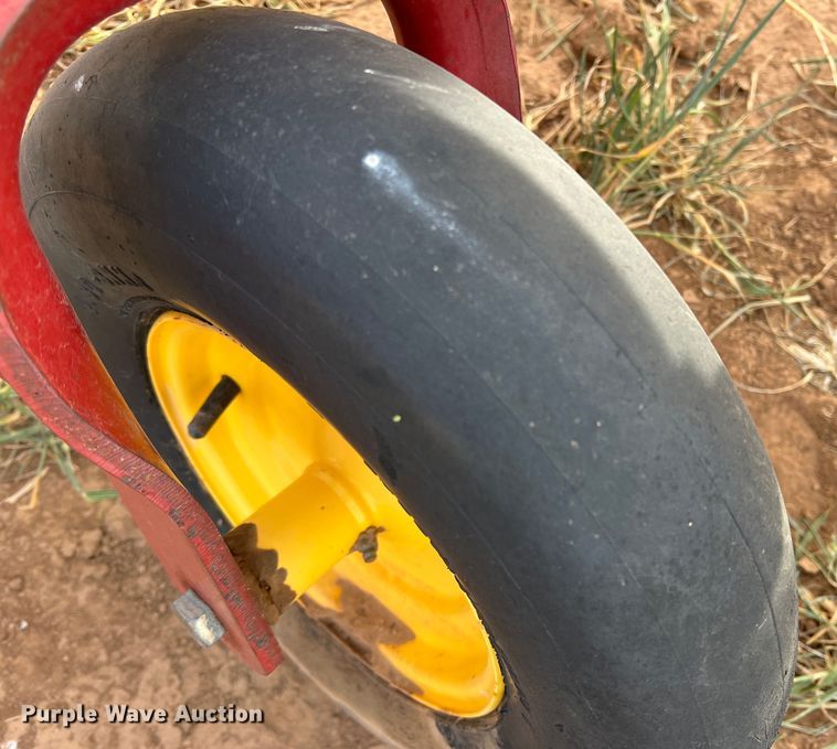 image for item DR5556 New Holland 57  hay rake