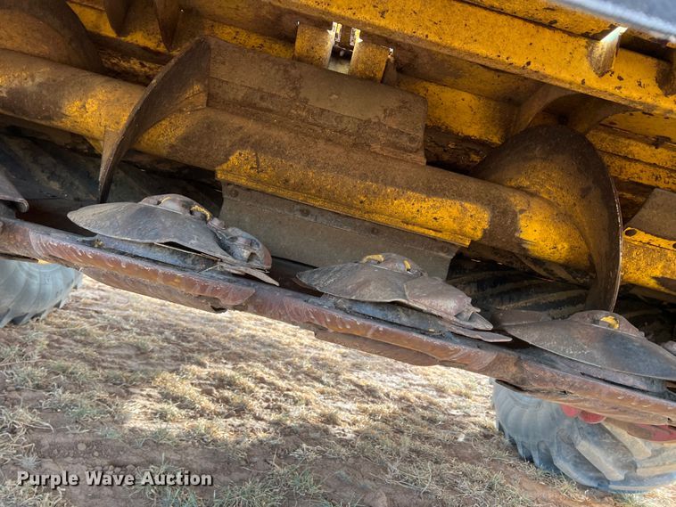 image for item DR5562 2008 New Holland H8080  swather / windrower