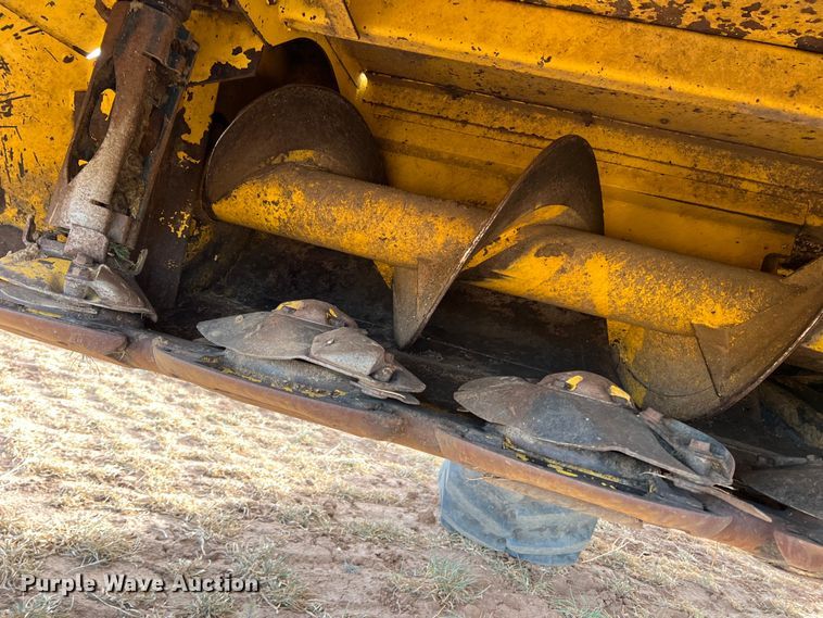 image for item DR5562 2008 New Holland H8080  swather / windrower