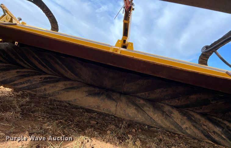 image for item DR5562 2008 New Holland H8080  swather / windrower