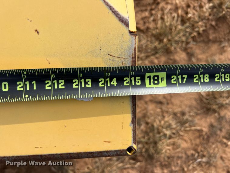 image for item DR5562 2008 New Holland H8080  swather / windrower