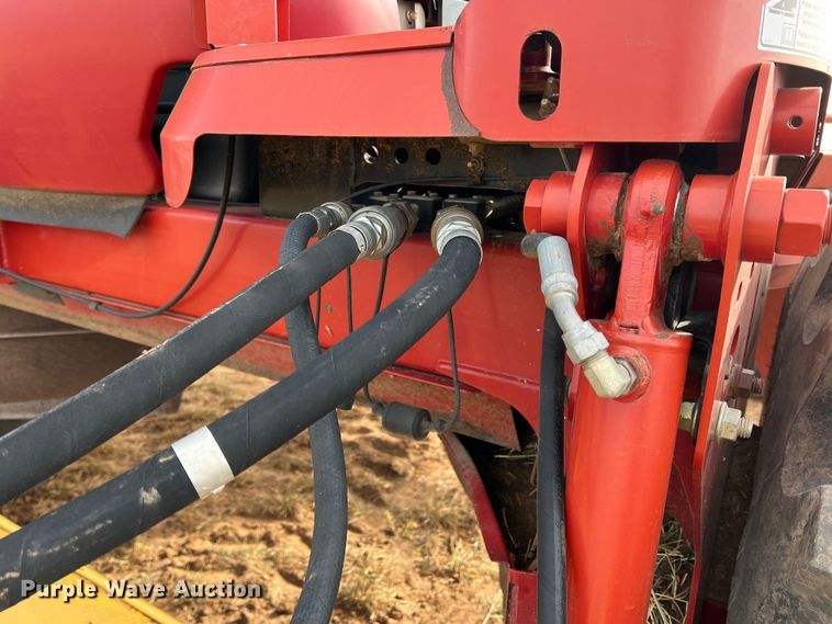 image for item DR5562 2008 New Holland H8080  swather / windrower