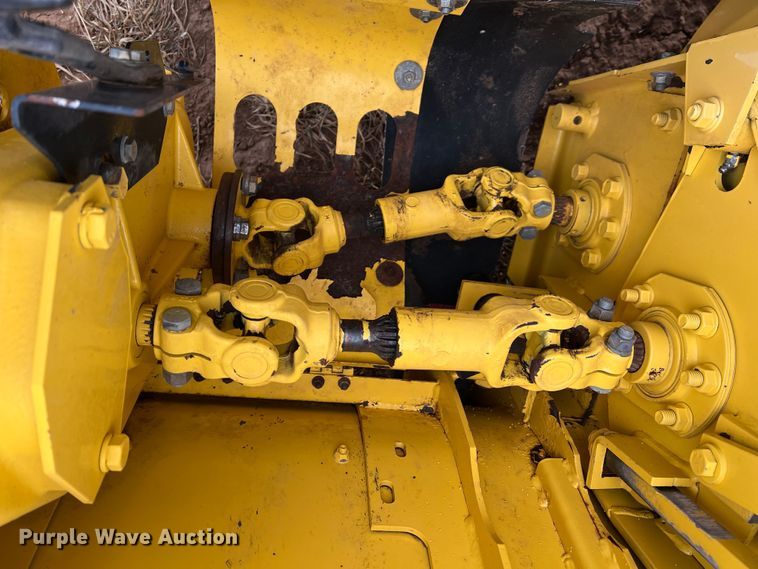 image for item DR5562 2008 New Holland H8080  swather / windrower