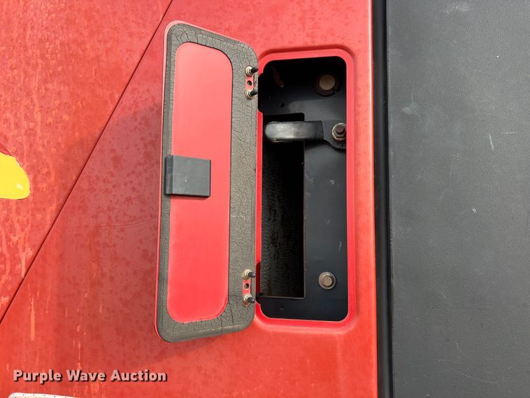 image for item DR5562 2008 New Holland H8080  swather / windrower