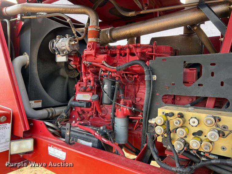 image for item DR5562 2008 New Holland H8080  swather / windrower