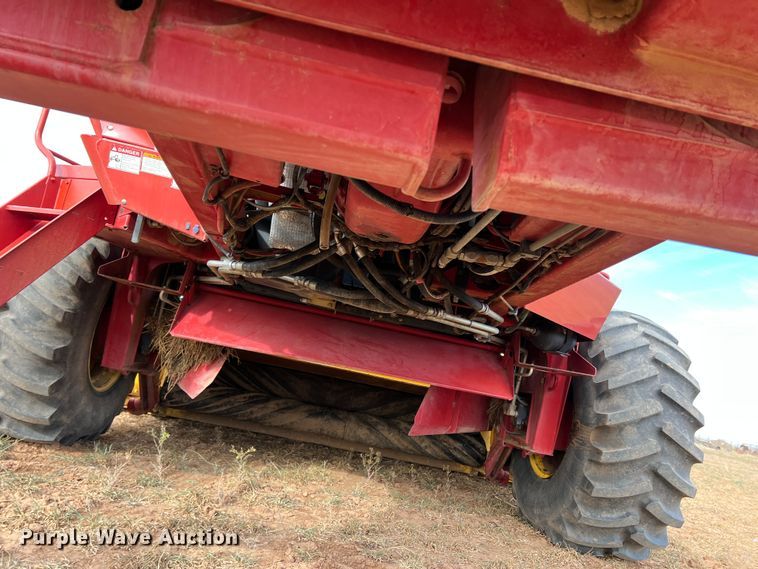 image for item DR5562 2008 New Holland H8080  swather / windrower