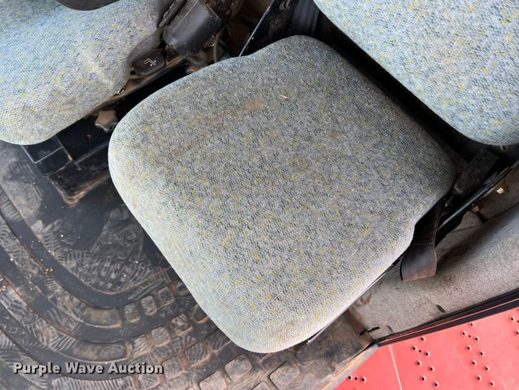 image for item DR5562 2008 New Holland H8080  swather / windrower