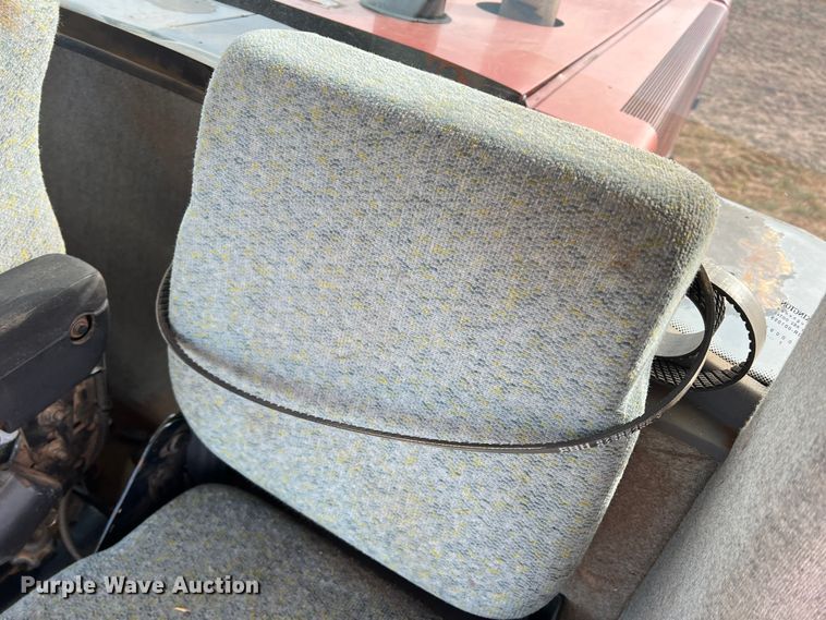 image for item DR5562 2008 New Holland H8080  swather / windrower