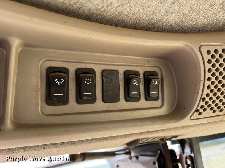 image for item DR5562 2008 New Holland H8080  swather / windrower