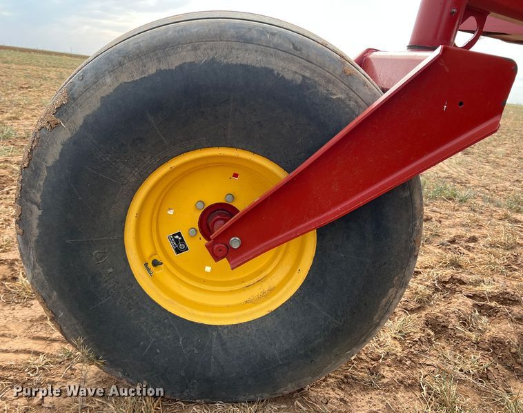 image for item DR5562 2008 New Holland H8080  swather / windrower