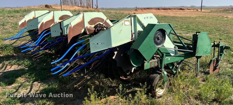 image for item DS2869 KMC 66796  peanut digger