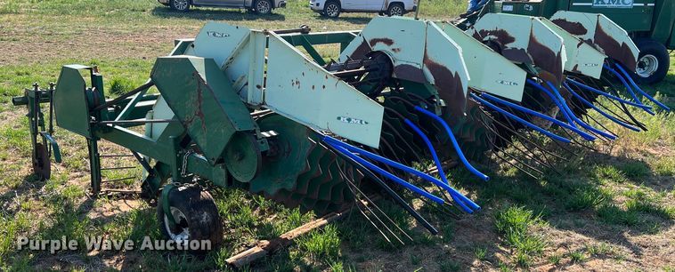 image for item DS2869 KMC 66796  peanut digger