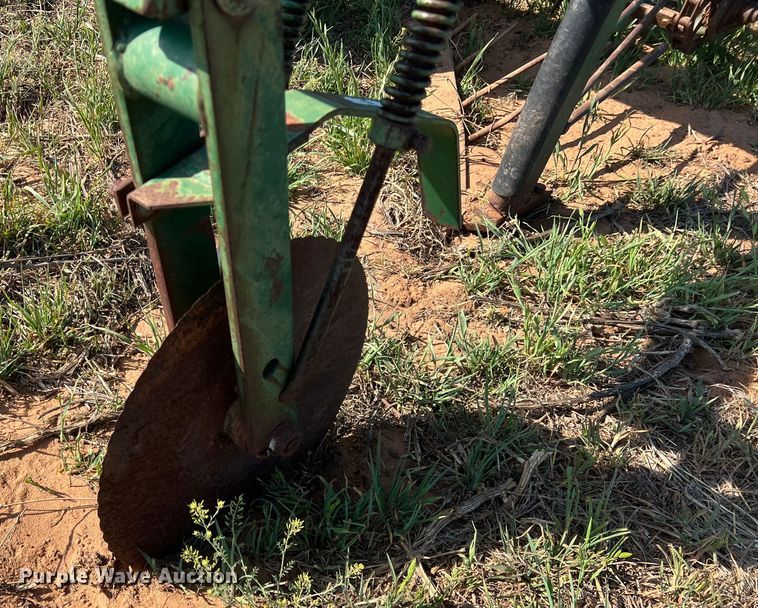 image for item DS2869 KMC 66796  peanut digger