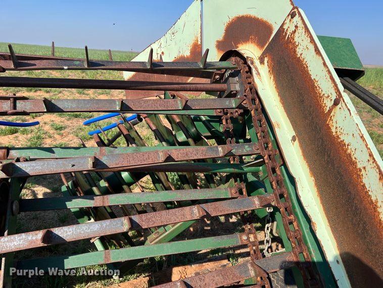 image for item DS2869 KMC 66796  peanut digger