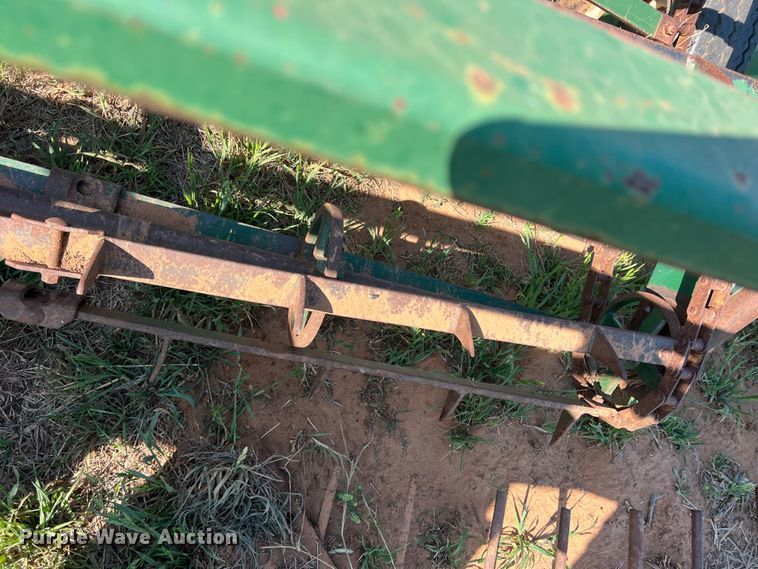 image for item DS2869 KMC 66796  peanut digger