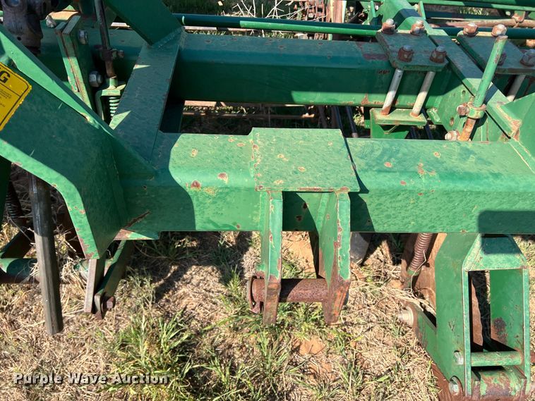 image for item DS2869 KMC 66796  peanut digger