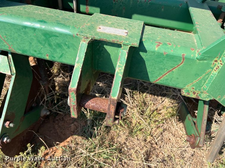 image for item DS2869 KMC 66796  peanut digger