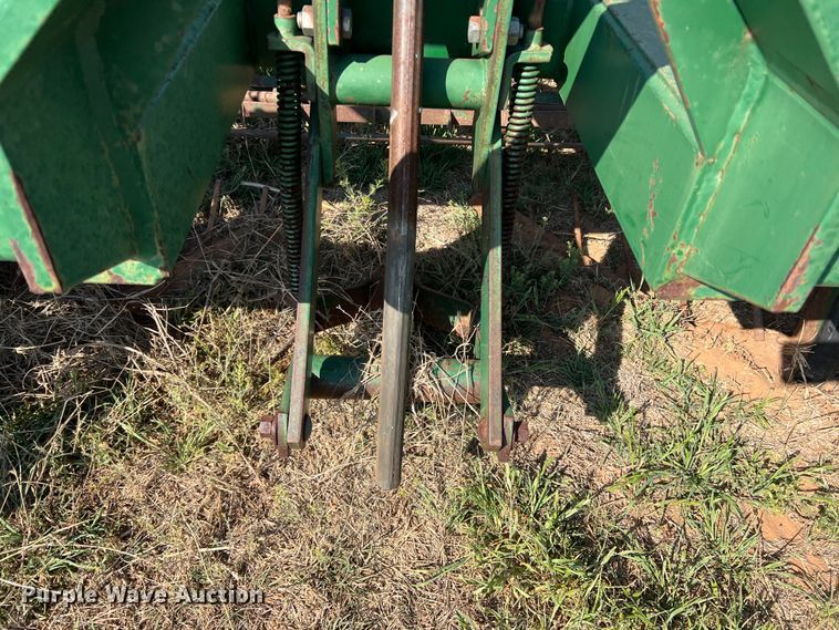 image for item DS2869 KMC 66796  peanut digger