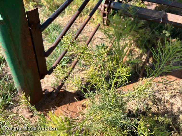 image for item DS2869 KMC 66796  peanut digger