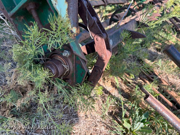 image for item DS2869 KMC 66796  peanut digger