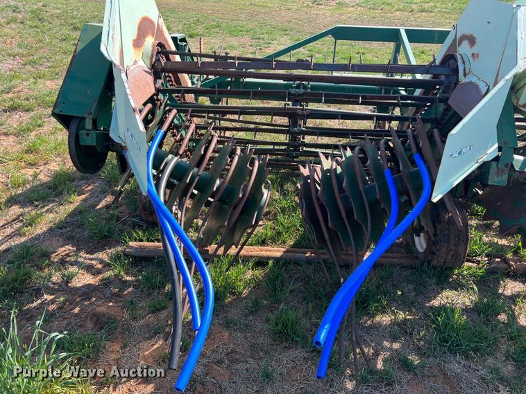 image for item DS2869 KMC 66796  peanut digger