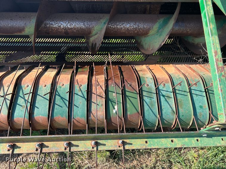 image for item DS2870 KMC  peanut combine