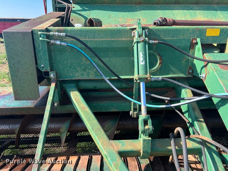 image for item DS2870 KMC  peanut combine