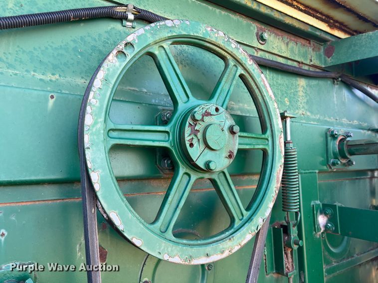 image for item DS2870 KMC  peanut combine