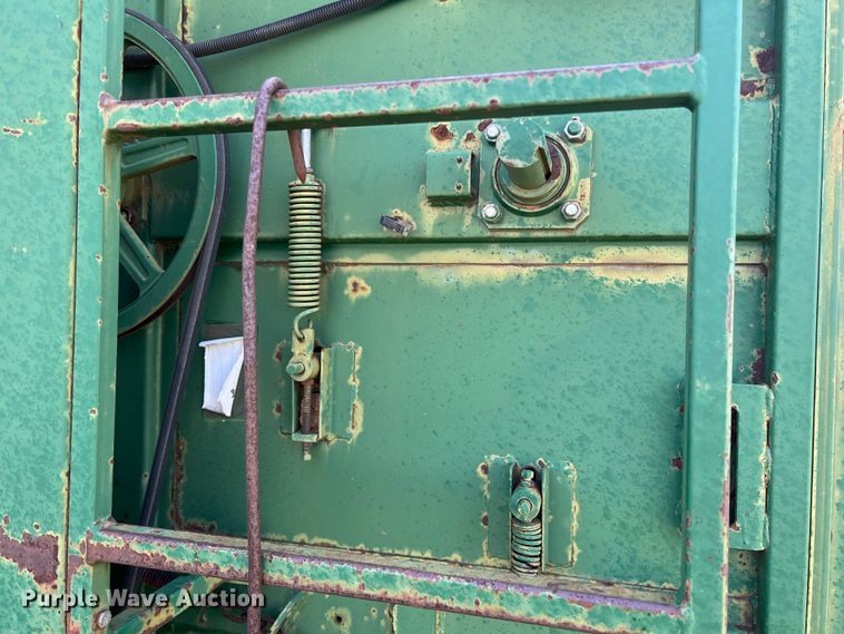 image for item DS2870 KMC  peanut combine