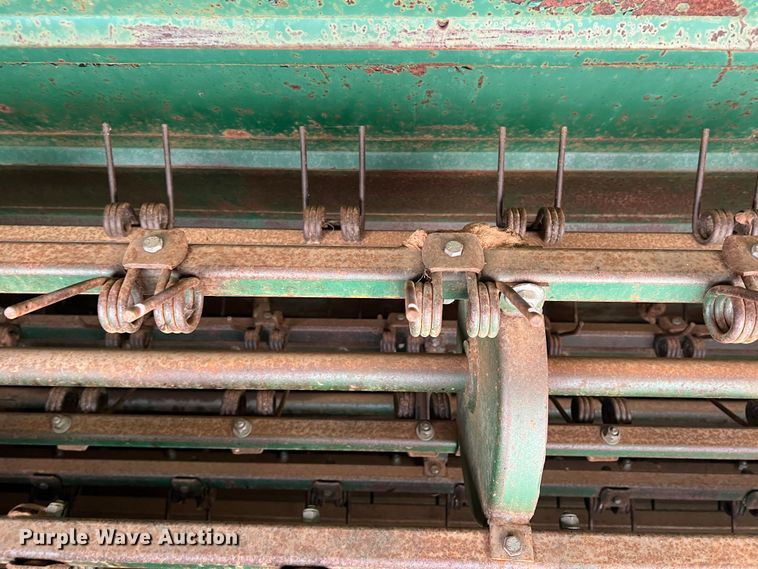 image for item DS2870 KMC  peanut combine
