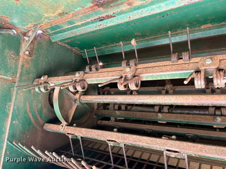 image for item DS2870 KMC  peanut combine