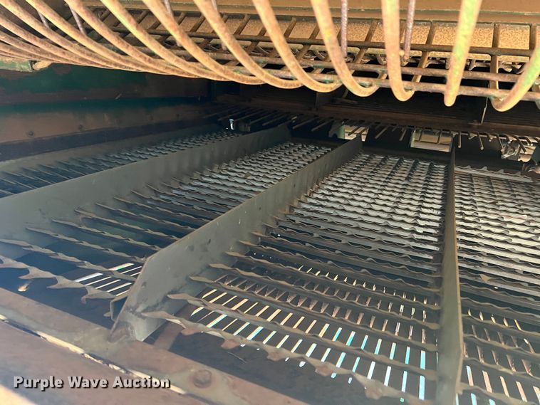 image for item DS2870 KMC  peanut combine