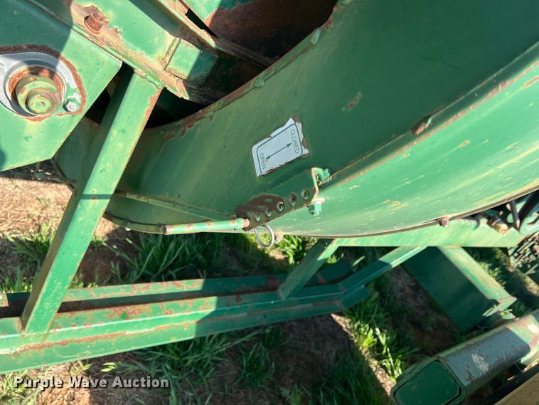 image for item DS2870 KMC  peanut combine