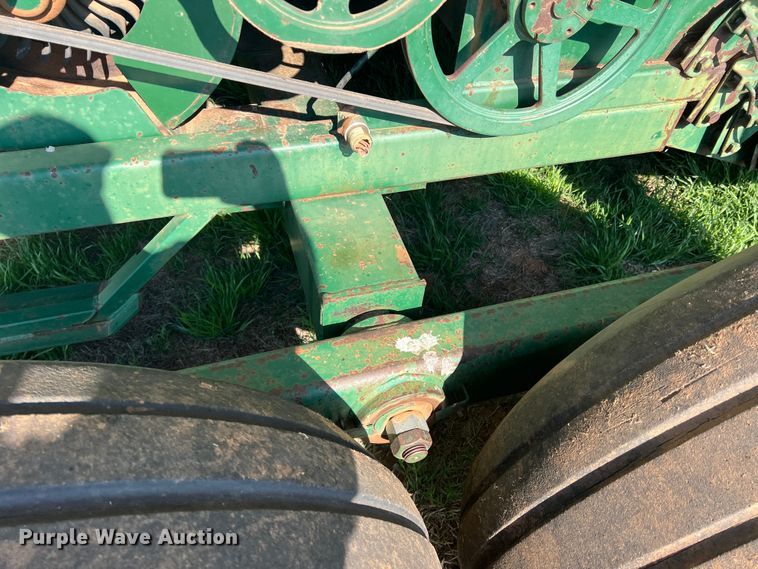 image for item DS2870 KMC  peanut combine