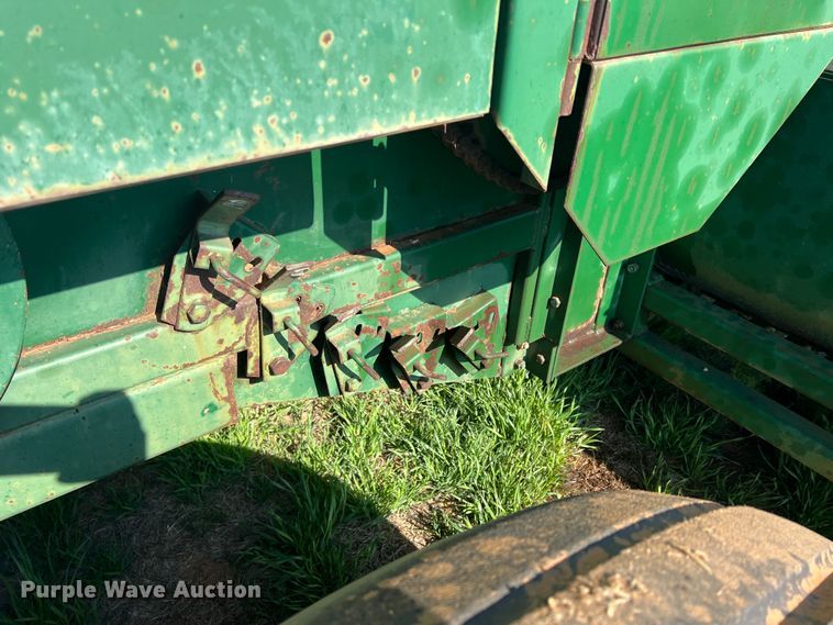 image for item DS2870 KMC  peanut combine