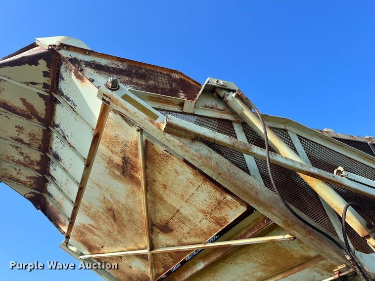 image for item DS2870 KMC  peanut combine