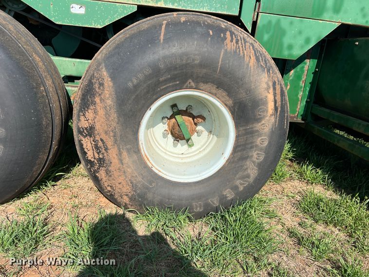 image for item DS2870 KMC  peanut combine