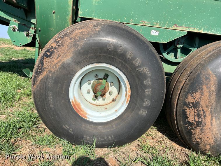 image for item DS2870 KMC  peanut combine
