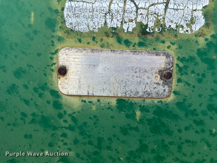 image for item DS2870 KMC  peanut combine