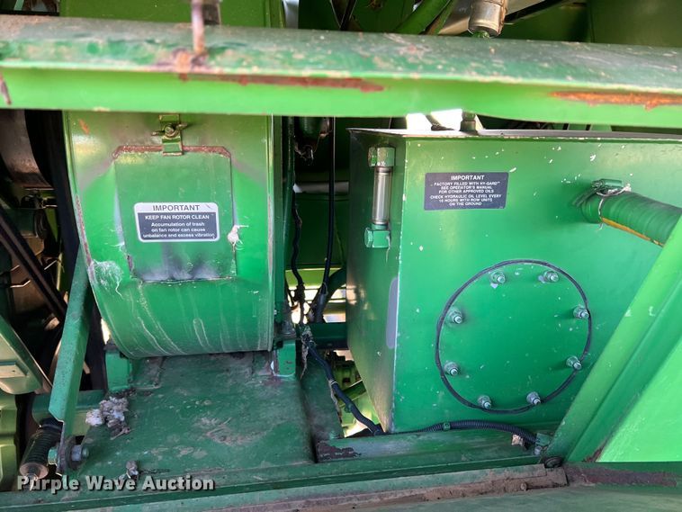 image for item DS2873 John Deere 7460  cotton stripper