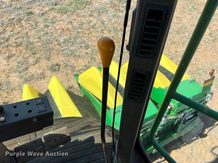 image for item DS2873 John Deere 7460  cotton stripper