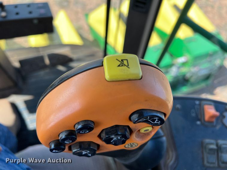 image for item DS2873 John Deere 7460  cotton stripper