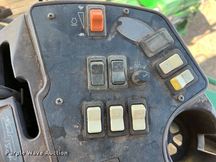 image for item DS2873 John Deere 7460  cotton stripper