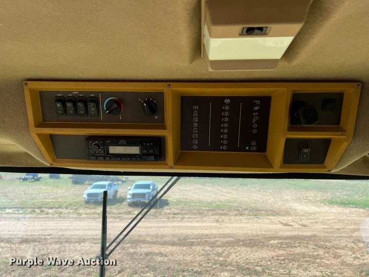 image for item DS2873 John Deere 7460  cotton stripper