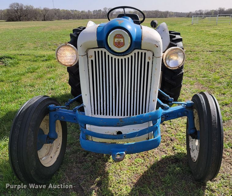 image for item HP9704 Ford 600  tractor