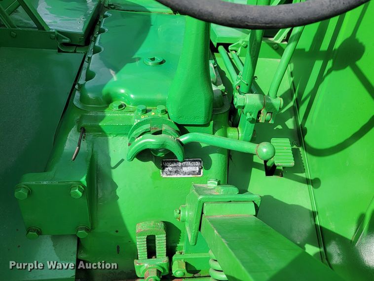 image for item HP9706 1938 John Deere D  tractor