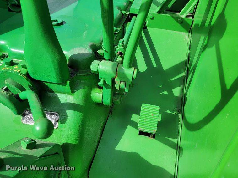 image for item HP9706 1938 John Deere D  tractor