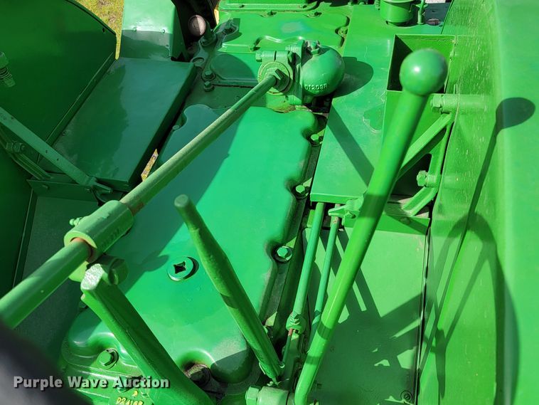 image for item HP9706 1938 John Deere D  tractor