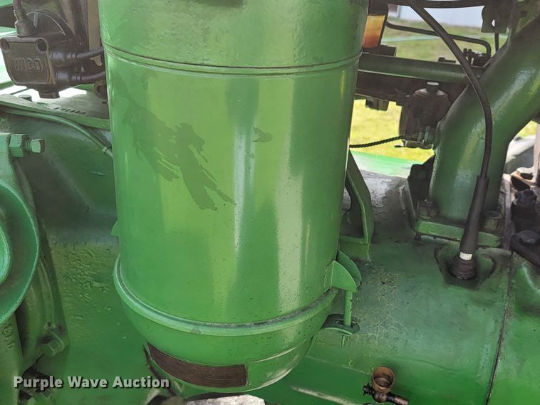 image for item HP9706 1938 John Deere D  tractor